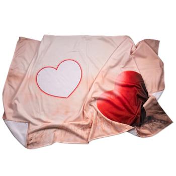 Mikrofaser-Fleecedecke mit Herz-Print – 95 x 150 cm – personalisierbar mit Wunschmotiv